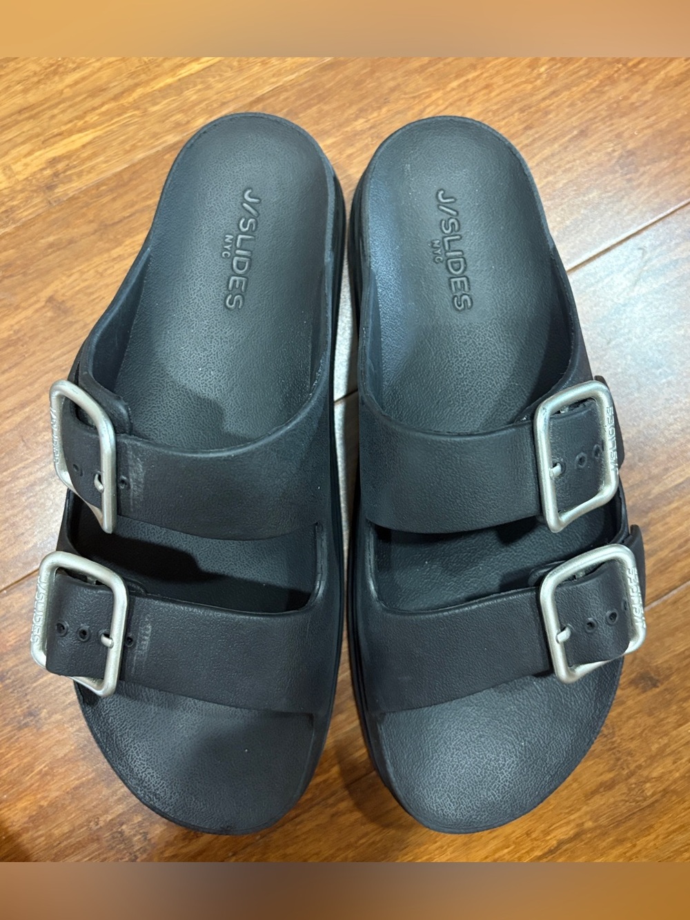 J/SLIDES Sandals Black Slides White Trim Silver Buckles Flatform Platform SZ 7 - Picture 6 of 8